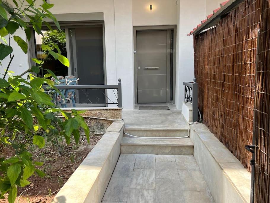Spacious And Beautiful House Piraeus Exterior photo
